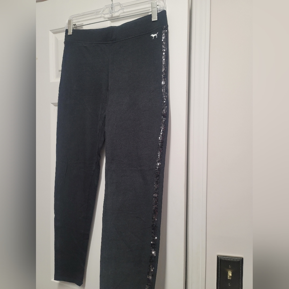 PINK Victoria's Secret Black Leggings (M)